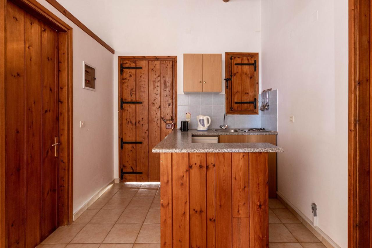 Porto Kalamitsi Stone-Built Bungalows Kardhamili Exterior foto